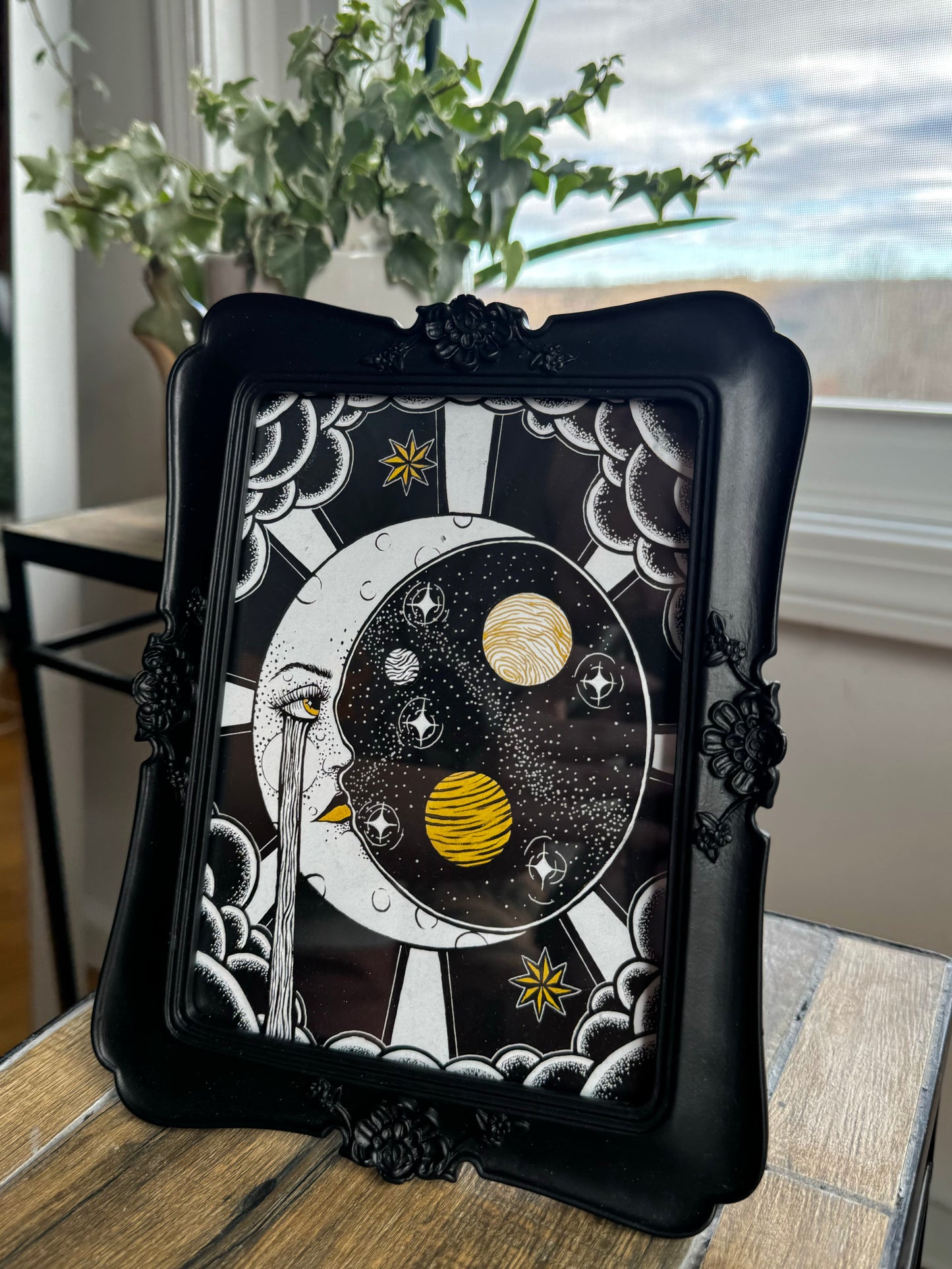 The Moon Frame